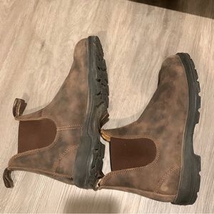 Blundstone boots! Brown/tan leather!
